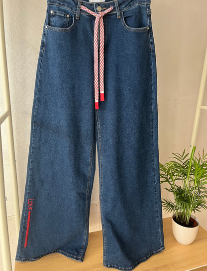Jeans scritta Love