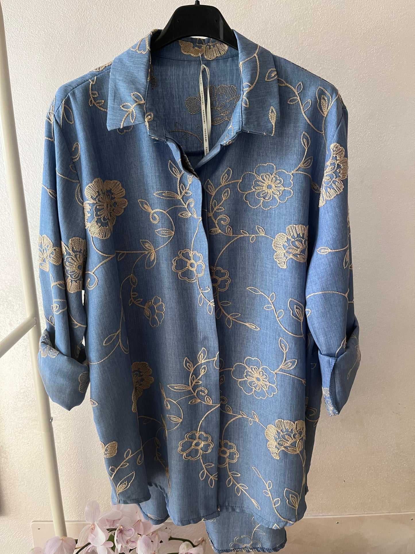 Camicia ricami fiori