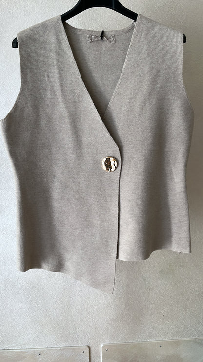 Gilet dettaglio bottone