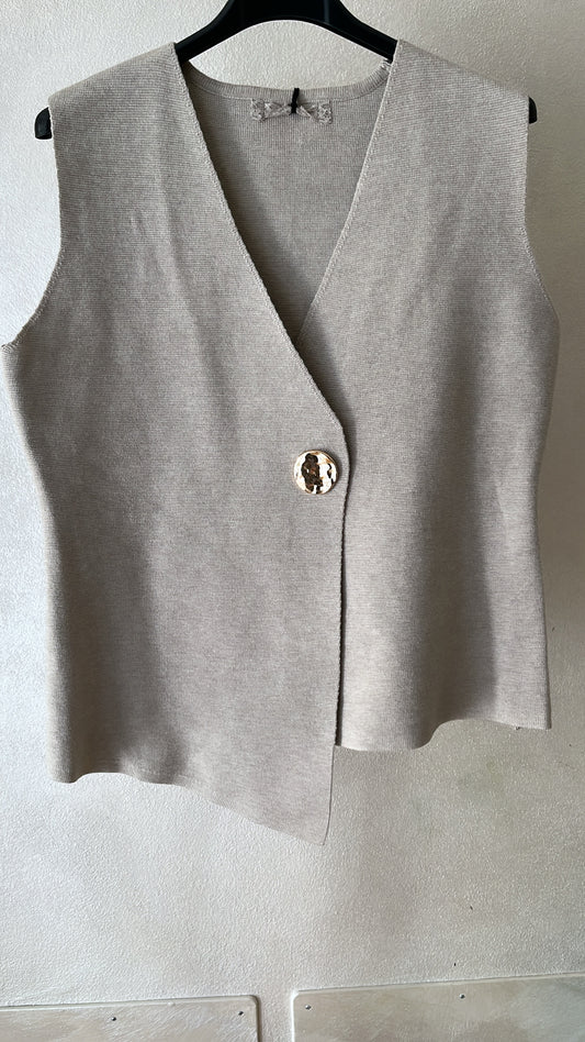 Gilet dettaglio bottone