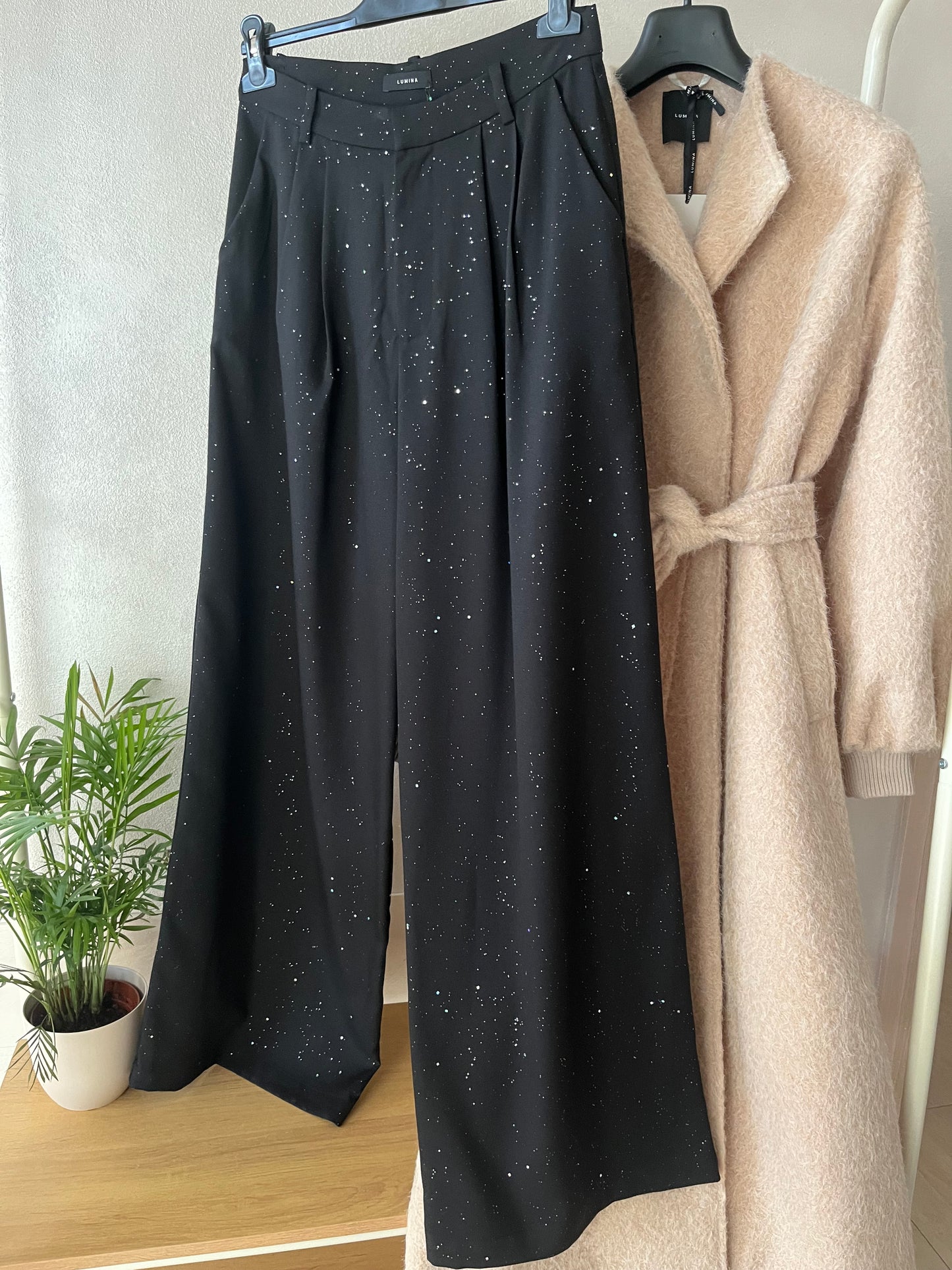 Pantaloni con brillantini